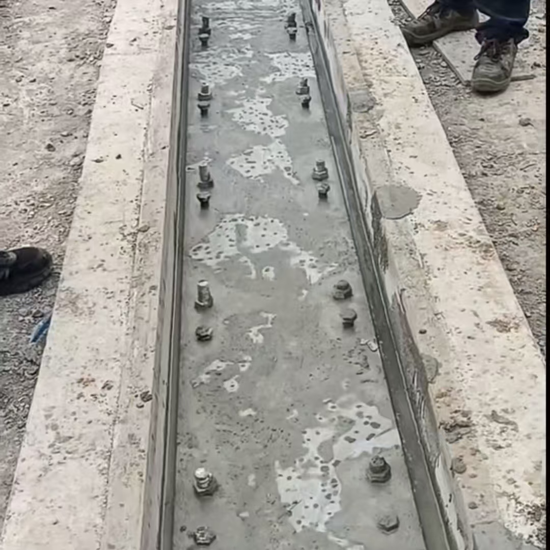 秀城港口码头起重机龙门吊重型机械设备稳固用早强快凝轨道胶泥